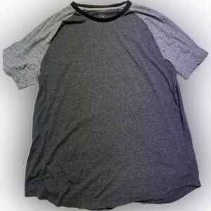 Old Navy Women’s Charcoal and Heather Gray Tee